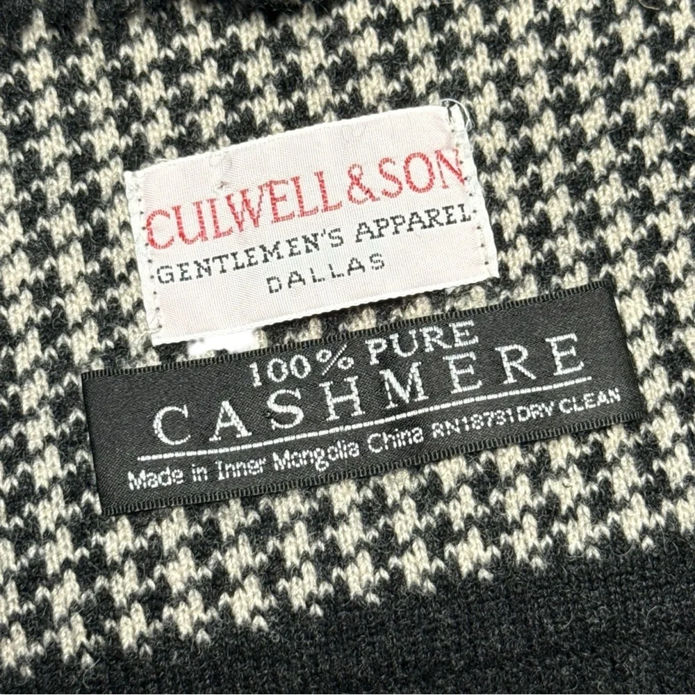 100% Cashmere excellent black